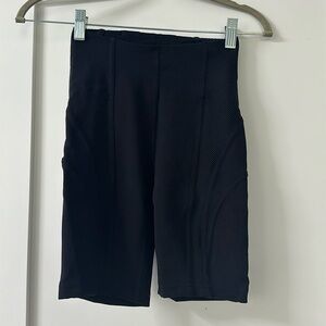 Lululemon 8” biker short